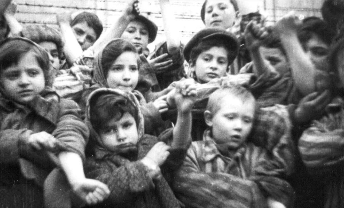 zentauroepp2561309 some of the 600 children  who had survived the auschwitz ii 170623114045