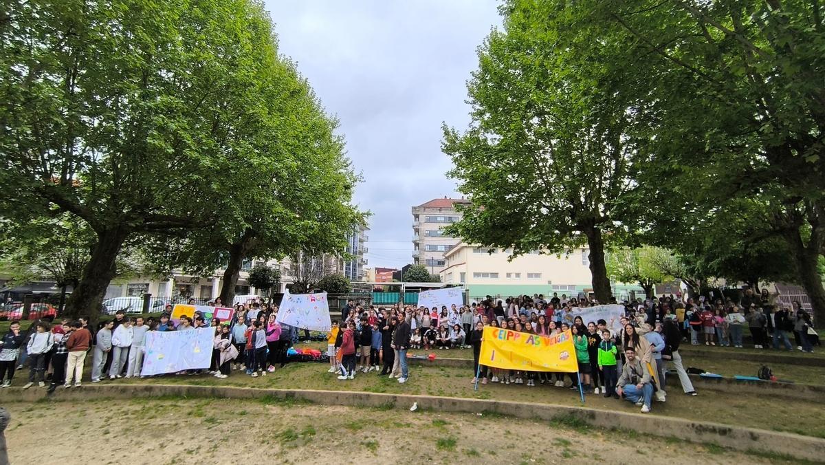 60 alumnos e alumnas de Ponteareas protagonizan un intercambio lector.