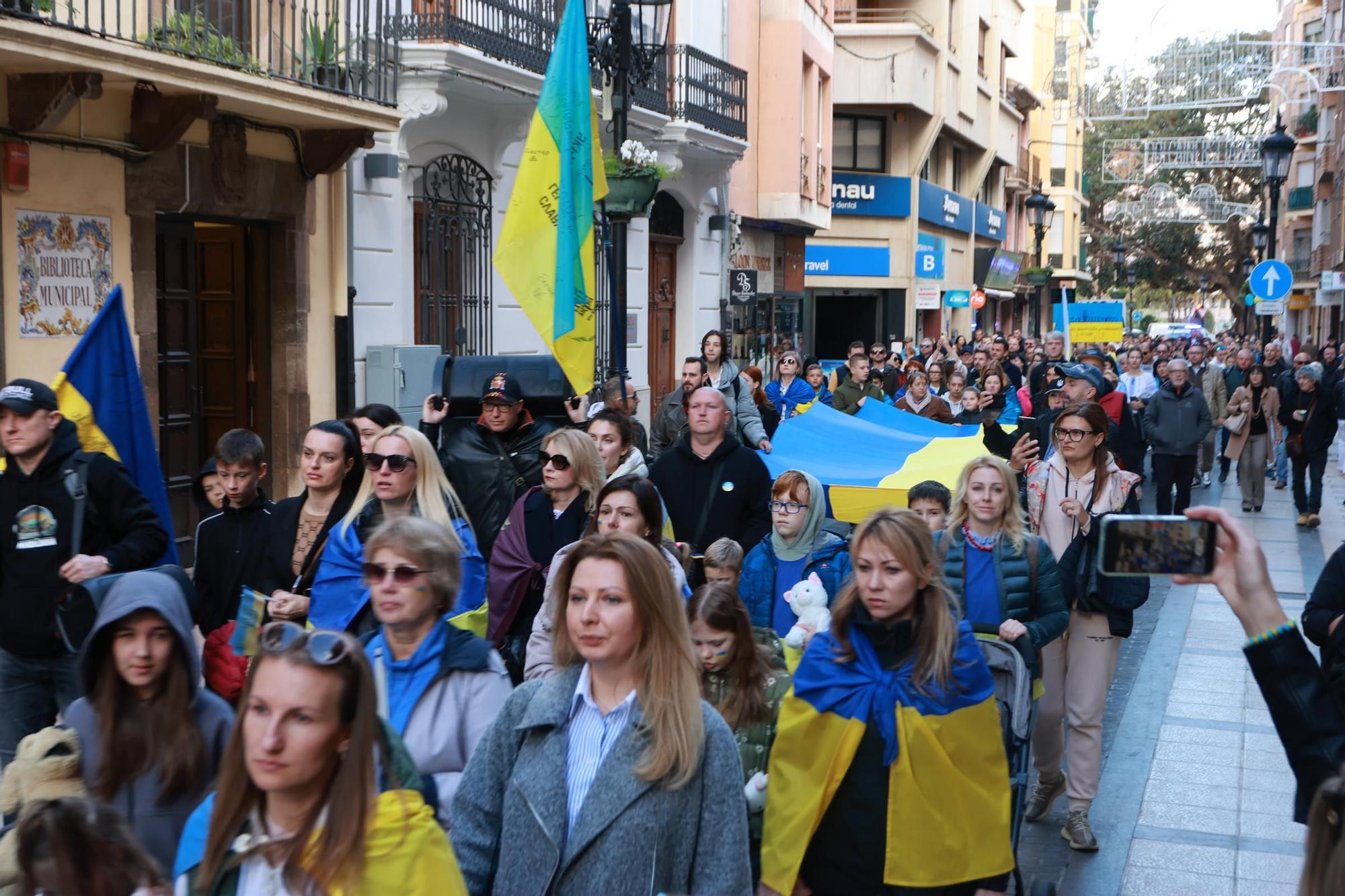 Cientos de castellonenses se manifestan por la paz en Ucrania