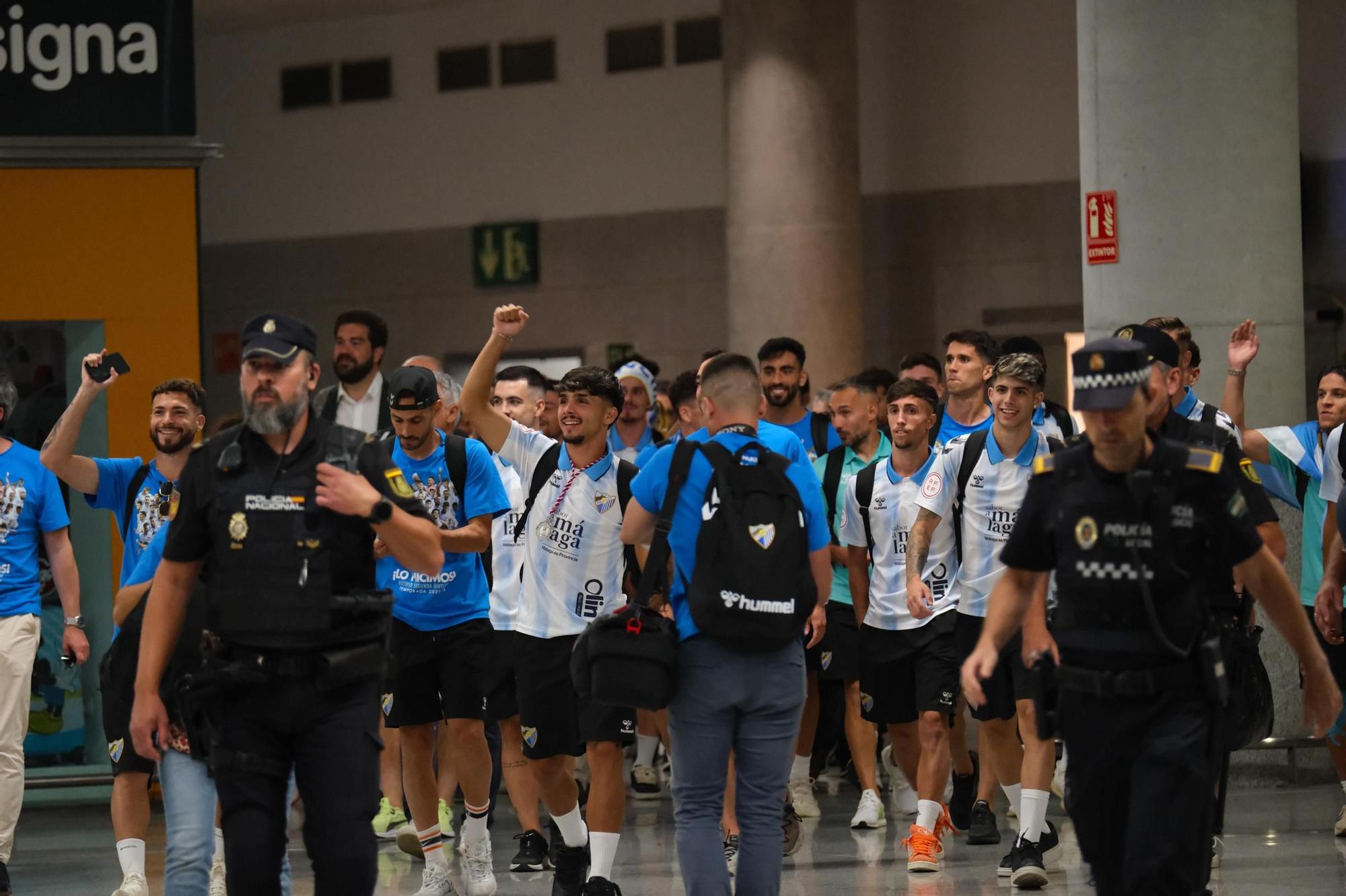 Aeropuerto Málaga: Recibimiento al Málaga CF tras el ascenso a Segunda División