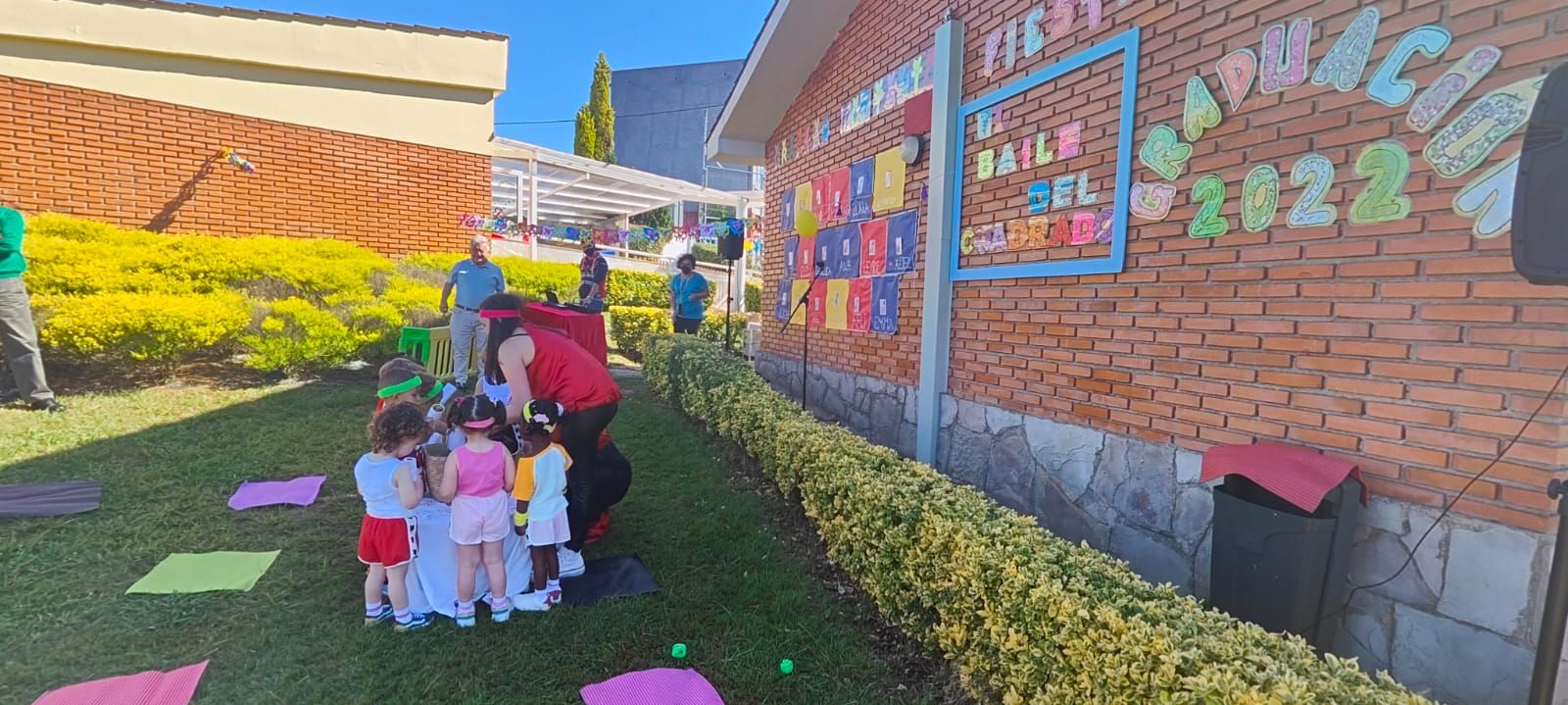 La "escuelina" de Posada de Llanera celebra graduación