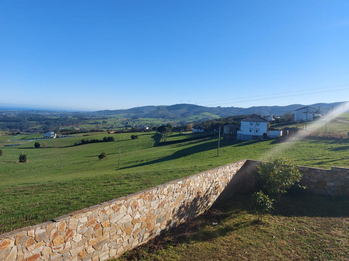 En imágenes: Así se recuerda el gran incendio de El Franco en la zona cero de la catástrofe