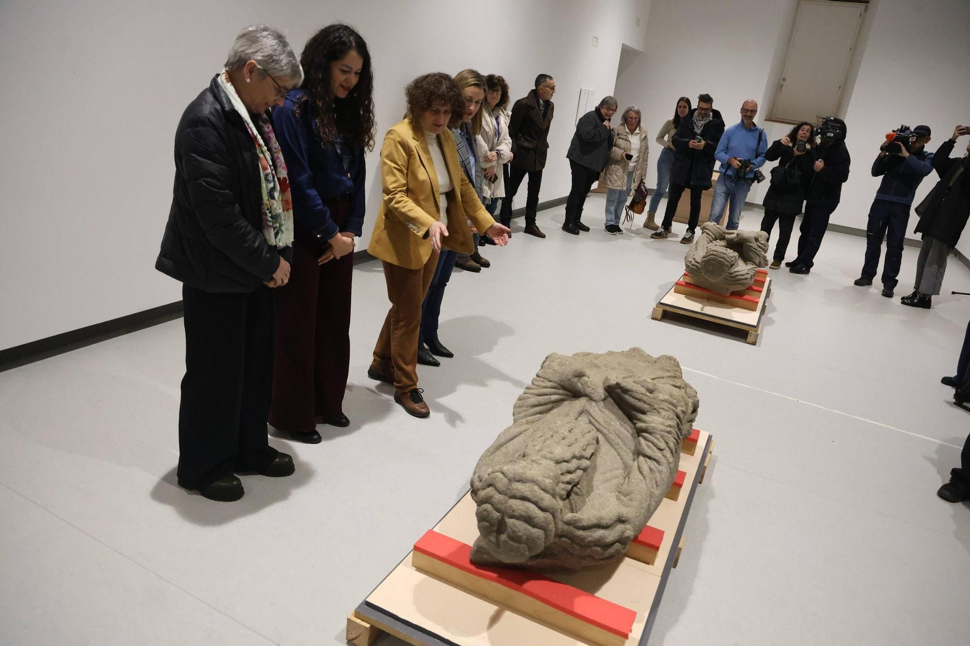 As estatuas do Pórtico da Gloria volven ao pobo