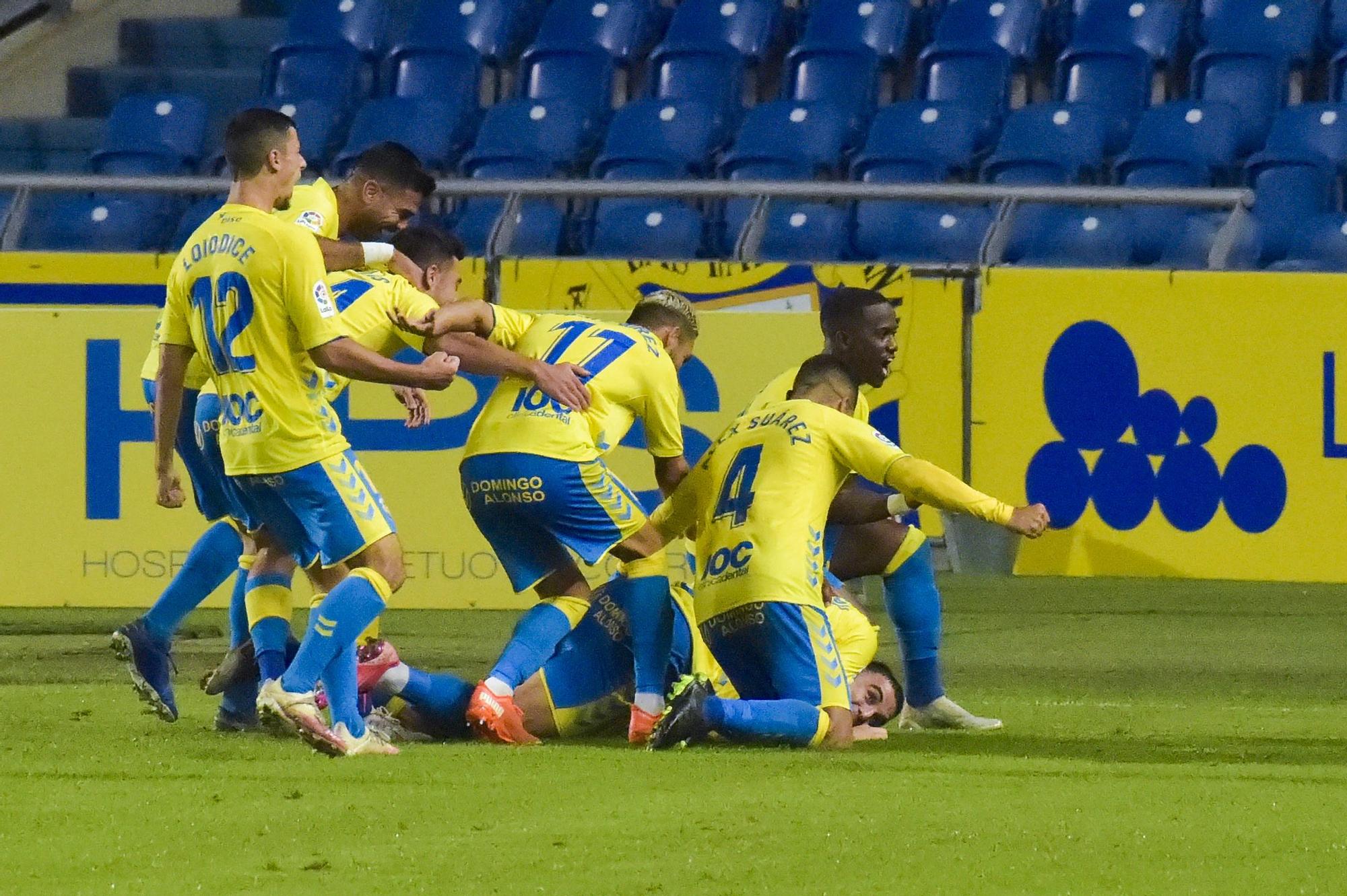 El partido del derbi UD Las Palmas - CD Tenerife, en imágenes