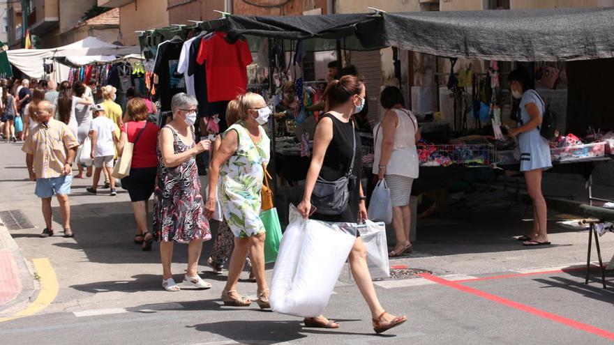 Imagen del mercadillo a lo largo de esta mañana.