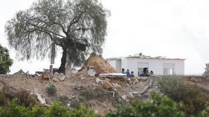 Dos ferits per una explosió en una pirotècnia de València