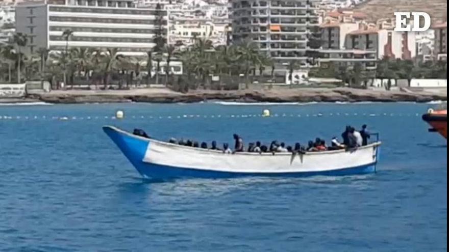 Acuden al rescate de un cayuco en Tenerife y llevan a Arguineguín a 14 magrebíes