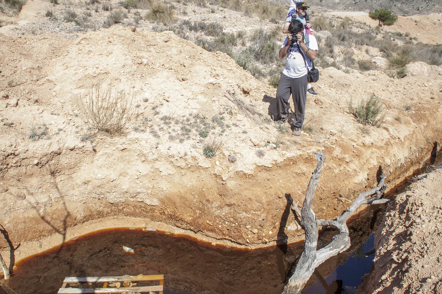 Fincas contaminadas y protestas vecinales en La Murada, donde se enterraron un millón de toneladas de basura en terrenos agrícolas entre 2005 y 2011