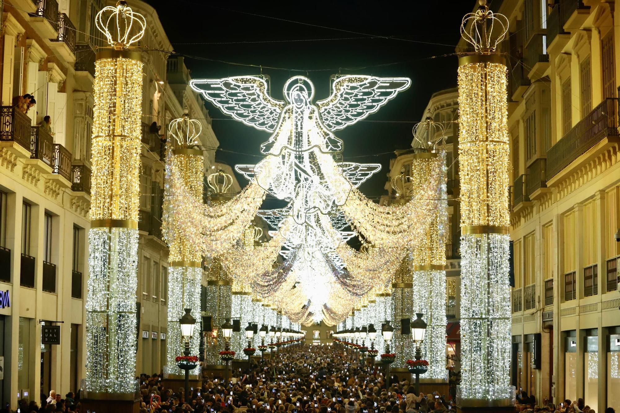 Navidad en Málaga | La calle Larios enciende sus luces de Navidad