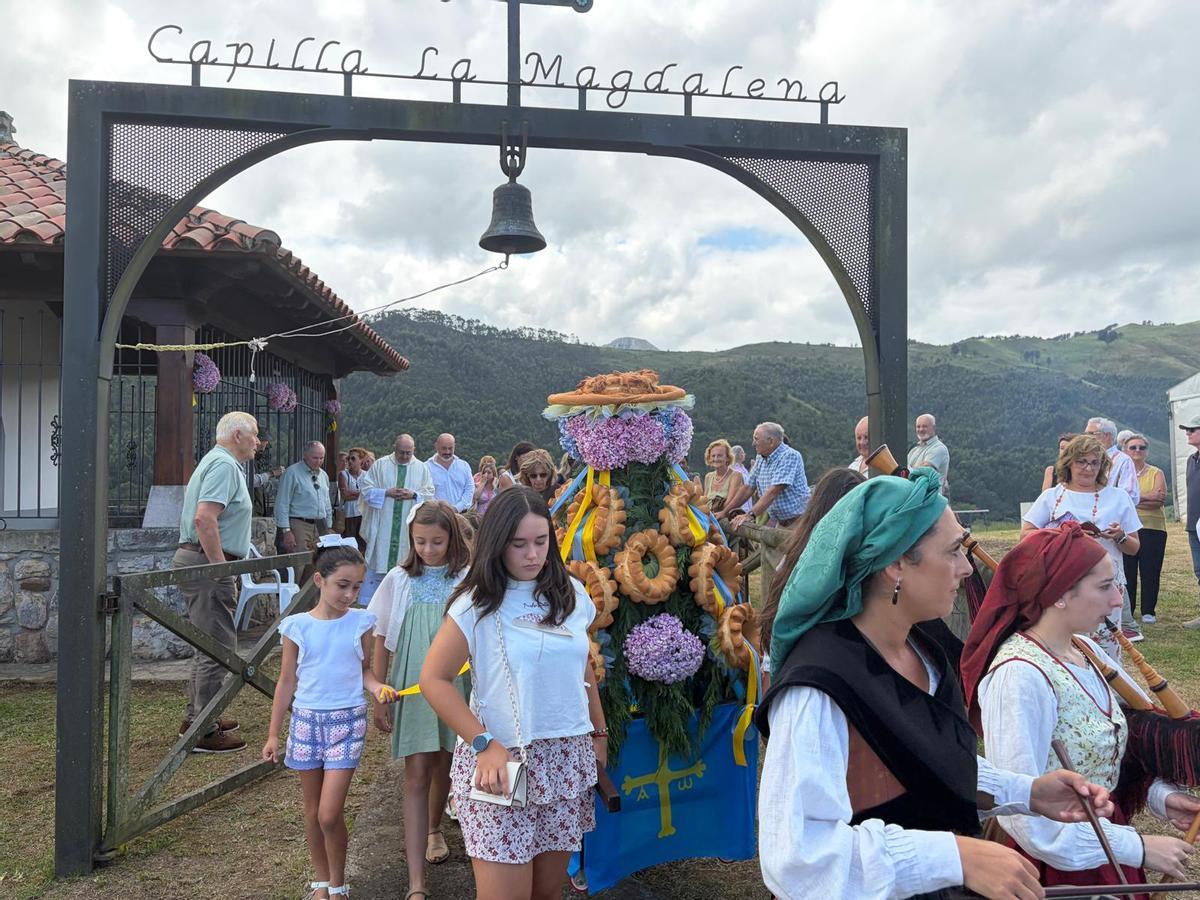 Procesión de la Magdalena en Tezangos.