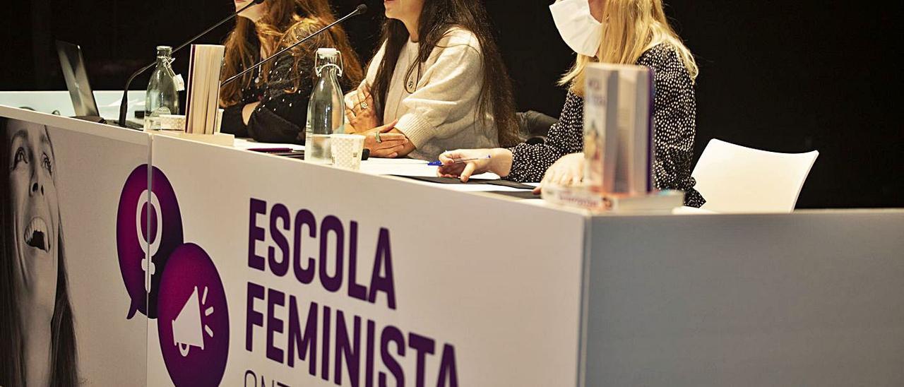 Conferencia de Towanda Rebels durante la primera edición de la Escola Feminista de Ontinyent | PERALES IBORRA