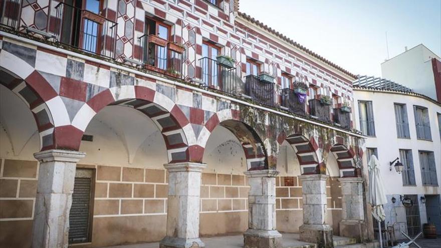 La Cívica denuncia el retraso en la obra de las Casas Coloradas