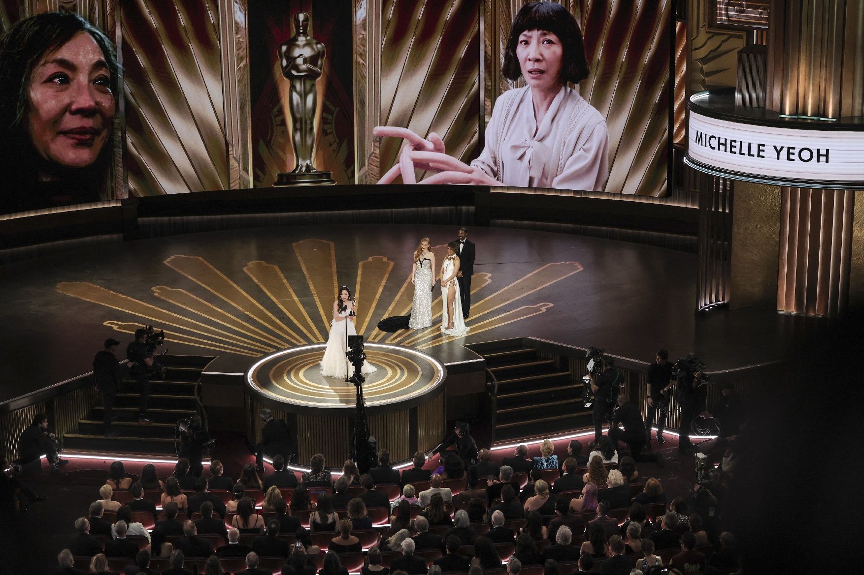 La bogeria multivers de 'Tot alhora a tot arreu' arrasa als Oscar