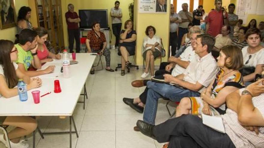 Asamblea del Partido Socialista en Aspe.