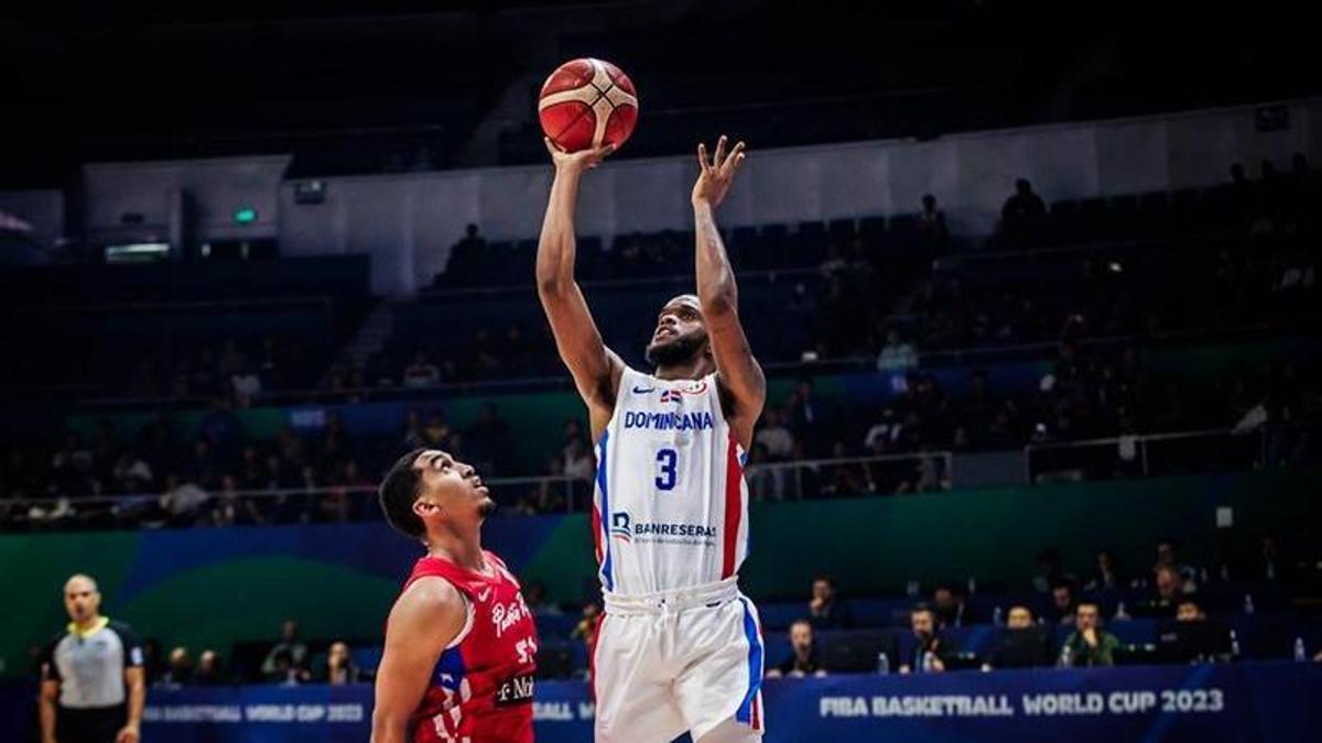 Jean Montero durante el Mundial de baloncesto 2023 con República Dominicana