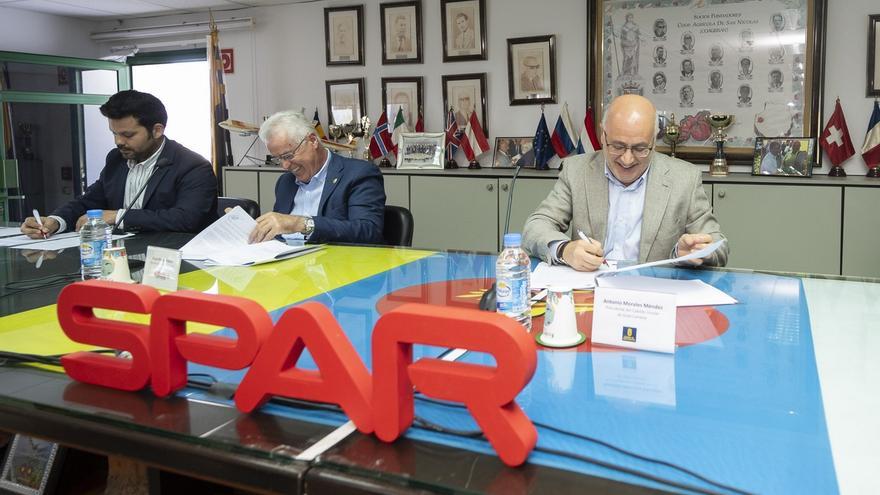 SPAR Gran Canaria y COAGRISAN renuevan el convenido del tomate de La Aldea por cuarto año consecutivo