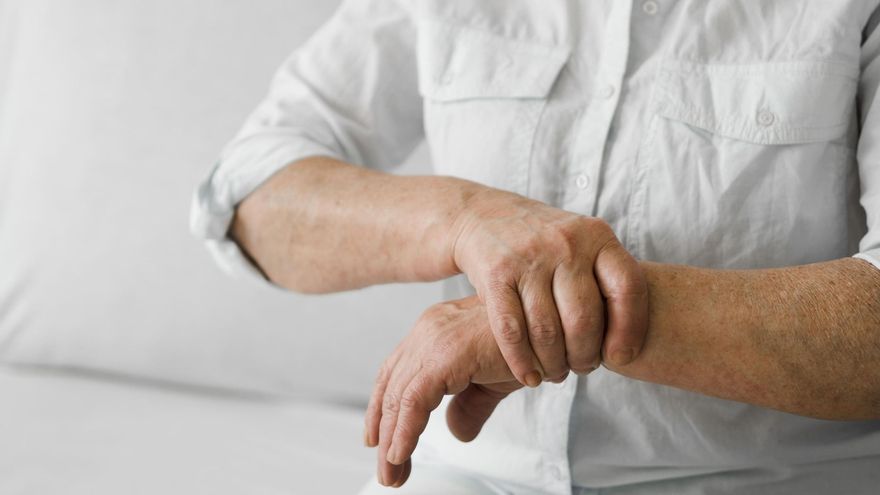 Identificar els primers símptomes de l’artritis reumatoide pot ser clau per al seu tractament