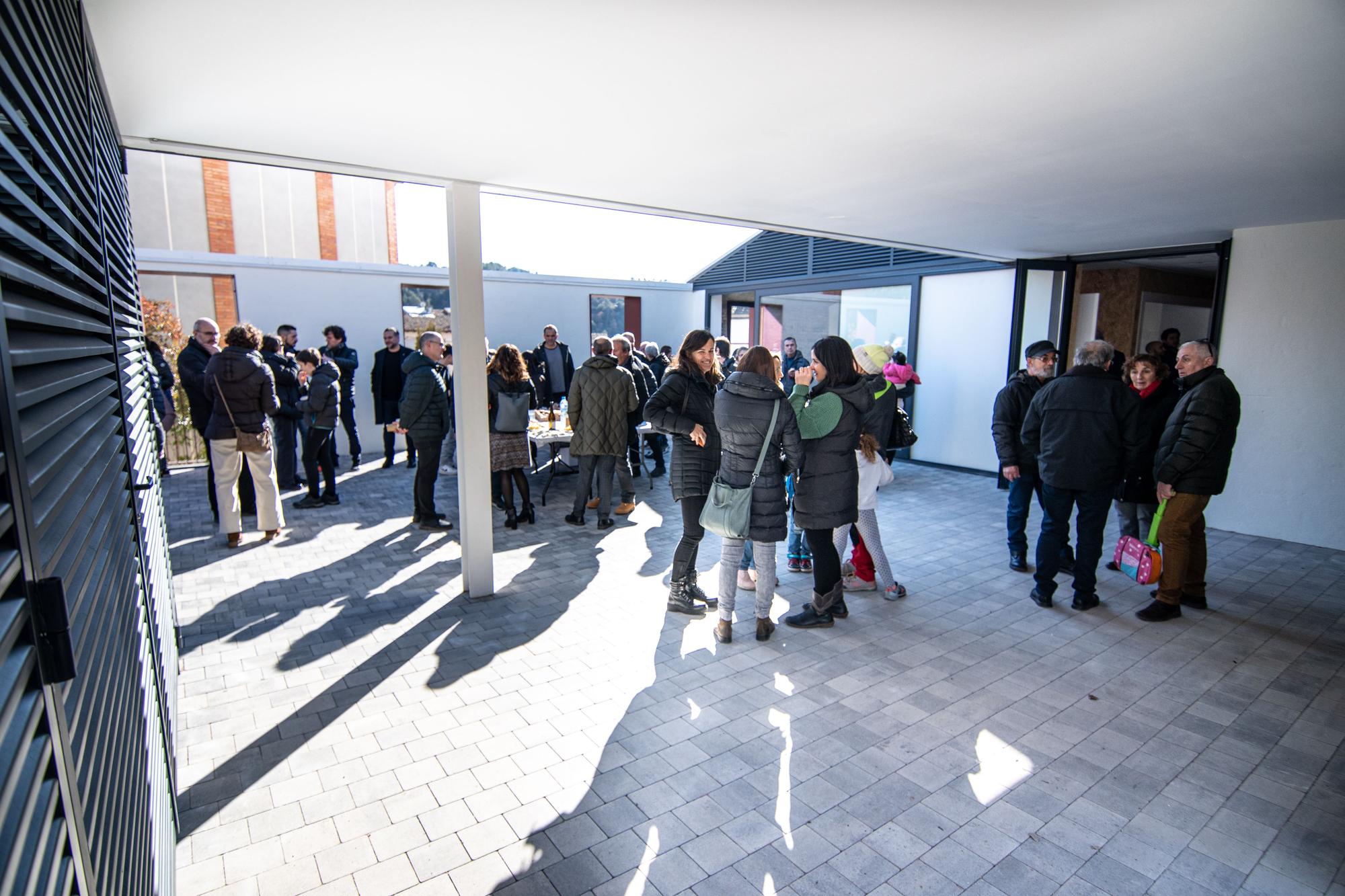 La inauguració del Centre Recreatiu d'Oló, en imatges