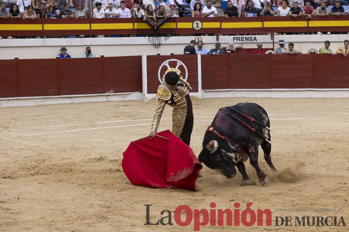 Tarde histórica en Abarán con la alternativa de José María Trigueros y el indulto de Tomás Rufo, junto a Castella salieron a hombros