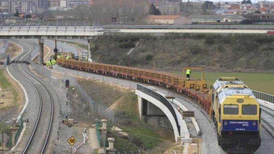 El tren carrilero acerca el AVE a la ciudad