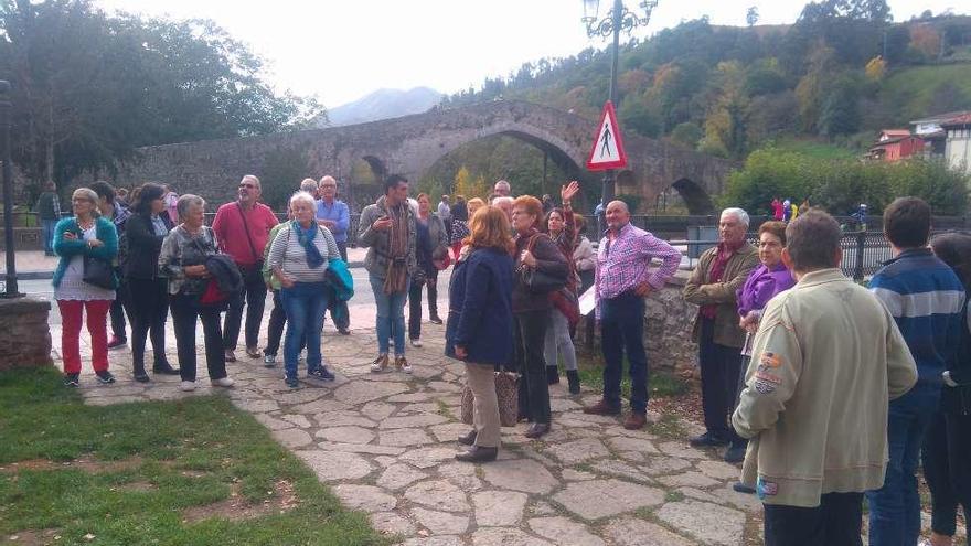 Sayagueses de Moral, Abelón, Moralina y Gamones visitan tierras asturianas y cántabras
