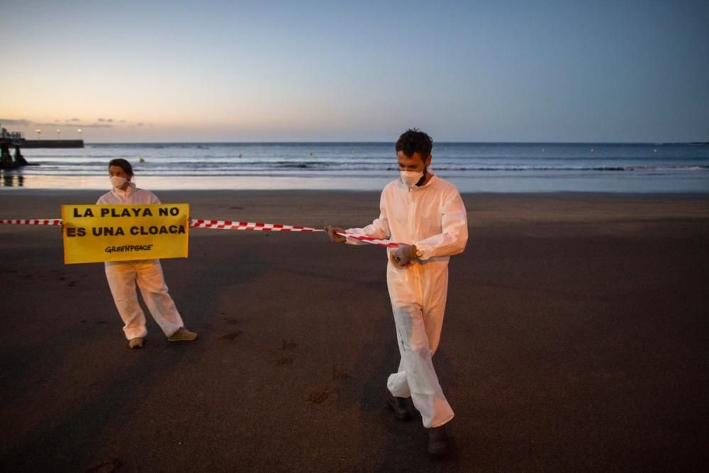 'Cierre' por Greenpeace de playas de Tenerife