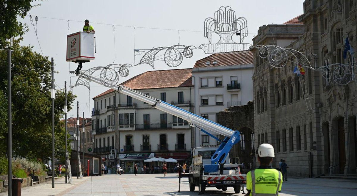 Benito Corbal también está decorada para las fiestas. |  R.V