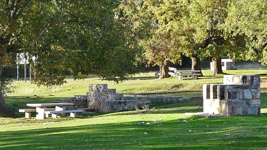 Zona recreativa de “La Folguera”, en Tábara. | Ch. S. 