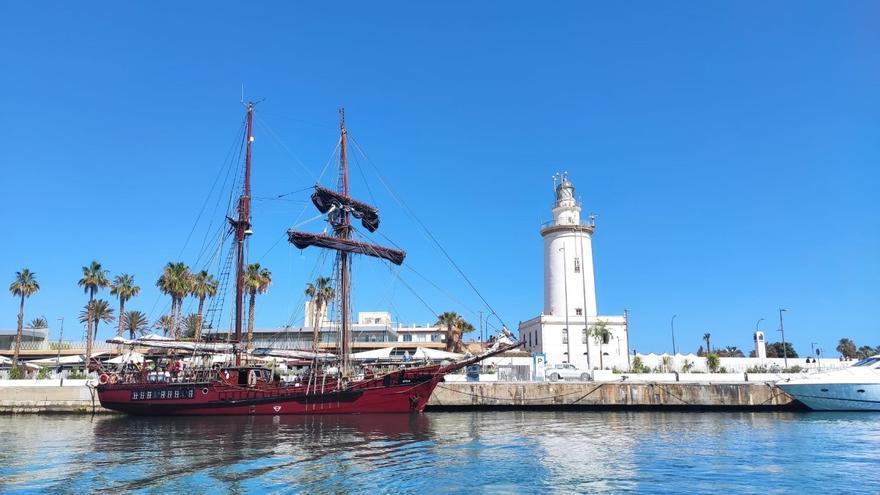 El velero histórico Atyla atraca en el puerto de Málaga y podrá visitarse el domingo