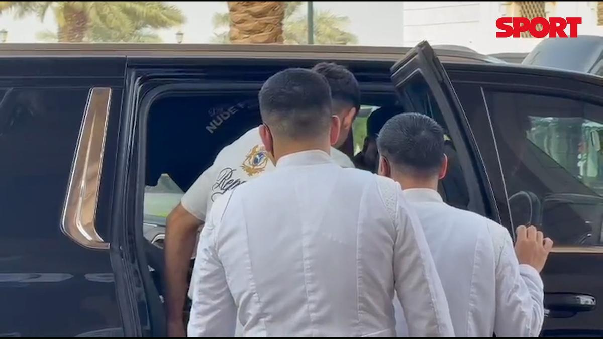 Los jugadores azulgranas aprovechan el día de descanso para hacer turismo por Jeddah.