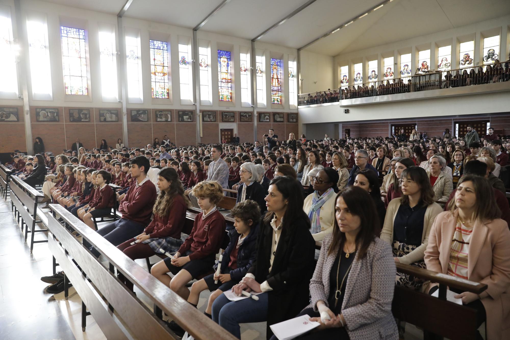 Misa por el centenario del colegio de las Dominicas