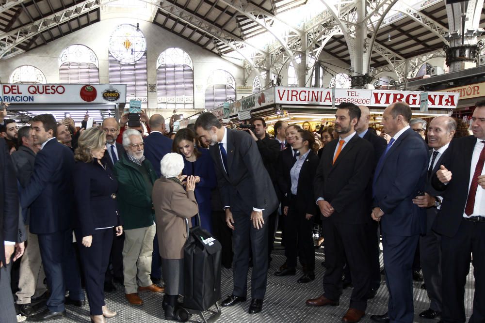 Los Reyes en el Mercado Central de Valencia