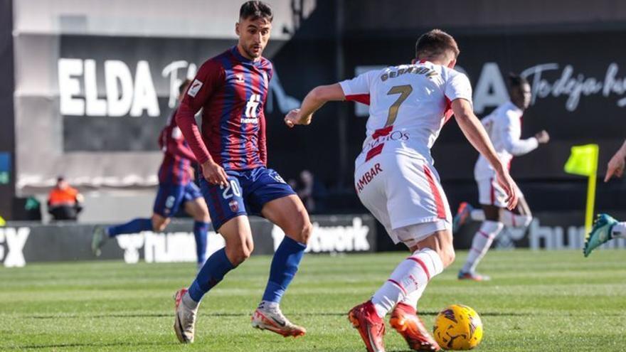 El Eldense y el Huesca no ven puerta en el Nuevo Pepico Amat (0-0)