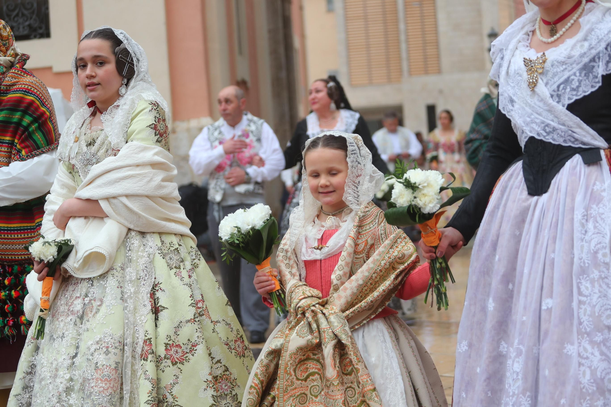 Búscate en el primer día de ofrenda por la calle de la Paz (entre las 17:00 a las 18:00 horas)