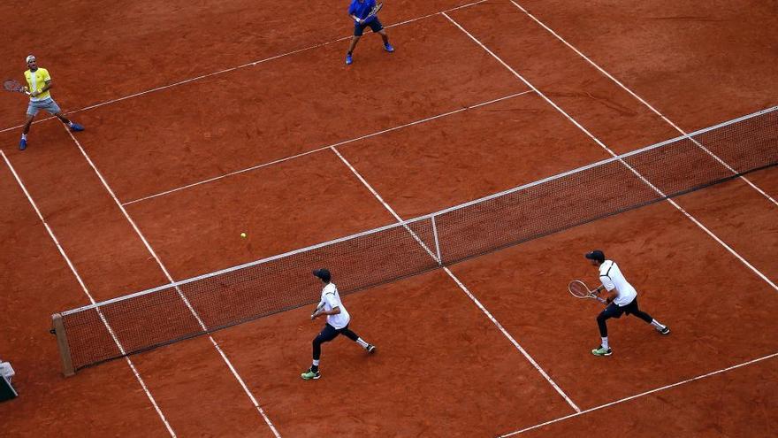 Feliciano y Marc López ganan la final de dobles de Roland Garros