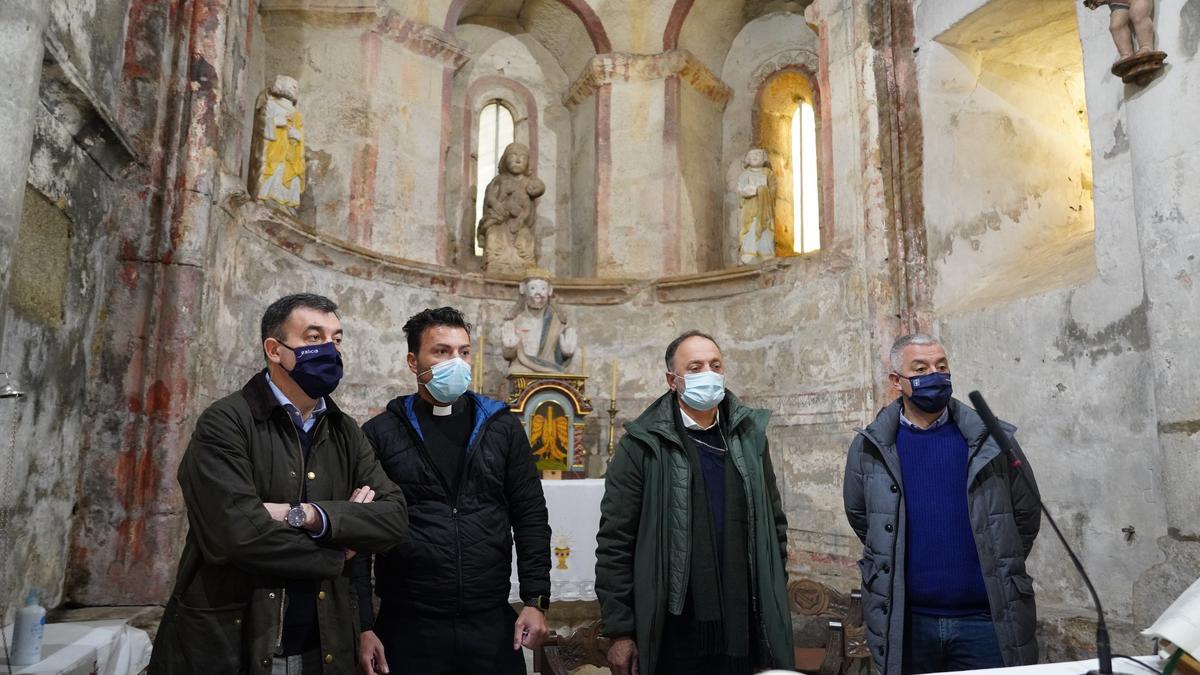 Estado del claustro y de los frescos del monasterio de Camanzo. // Bernabé