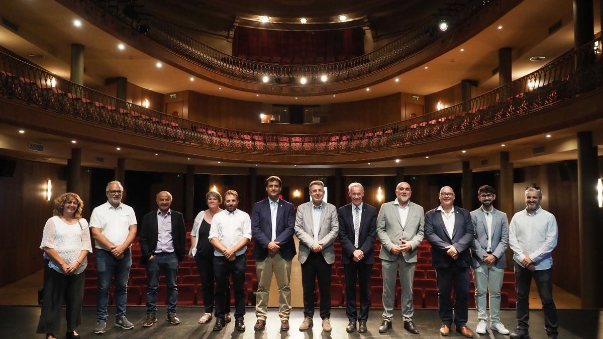 Visita institucional al teatre del Casino Ceretà