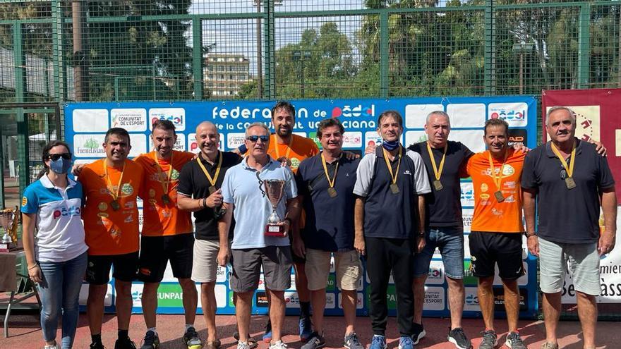 Campeones primera categoría masculina pádel veteranos