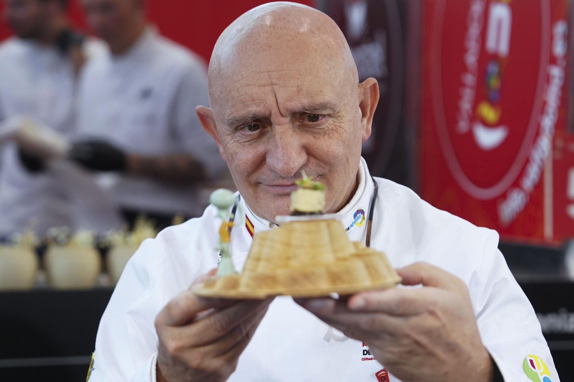 El chef Toño Pérez, copropietario del hotel-restaurante Atrio en Cáceres, durante el concurso de tapas.