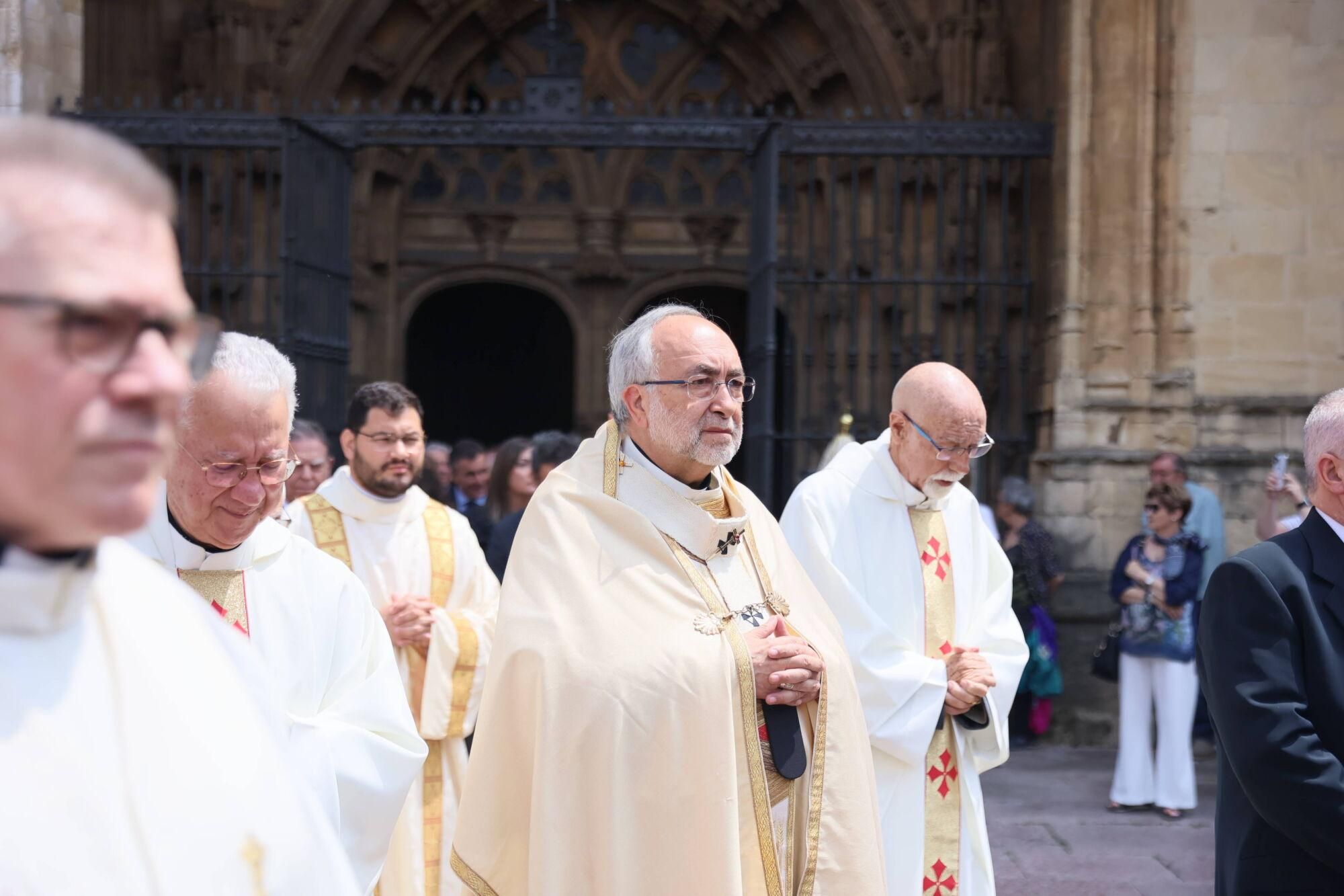 Así fue la misa del Corpus Christi en la catedral de Oviedo.