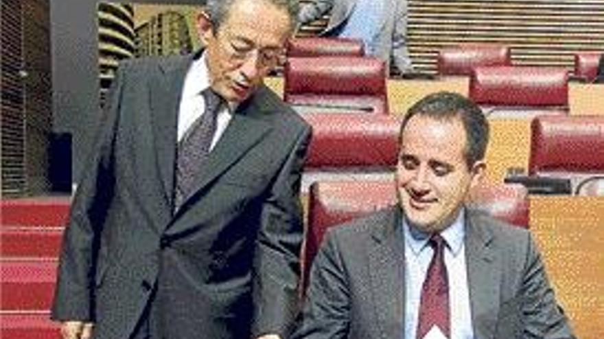 Ángel Luna y Jorge Alarte, en las Corts.