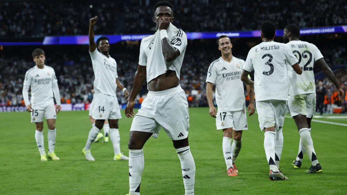 Vinicius celebra uno de sus goles contra el Borussia Dortmund.