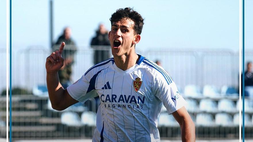 Aitor Mañas celebra el gol de la victoria ante el Subiza