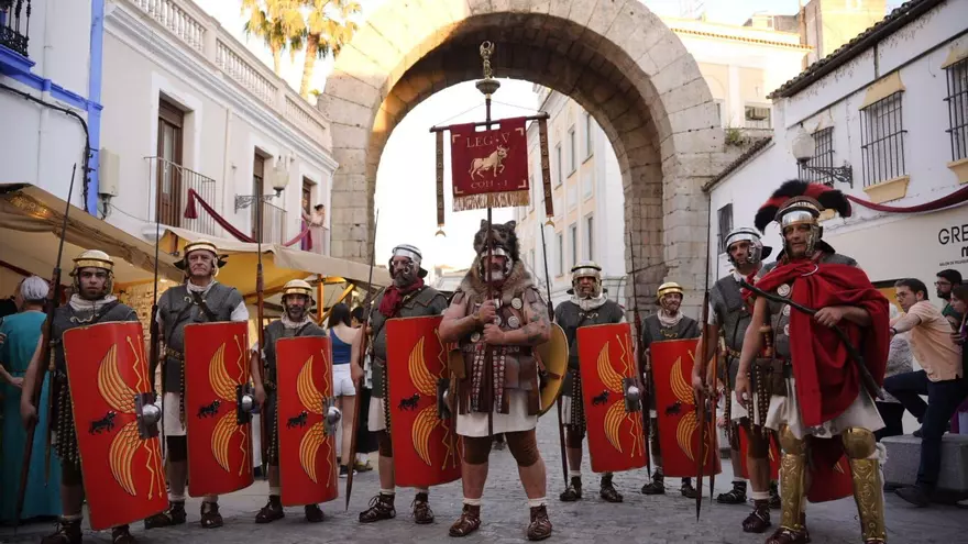 Vídeo | Así desfilaron las legiones romanas por Mérida