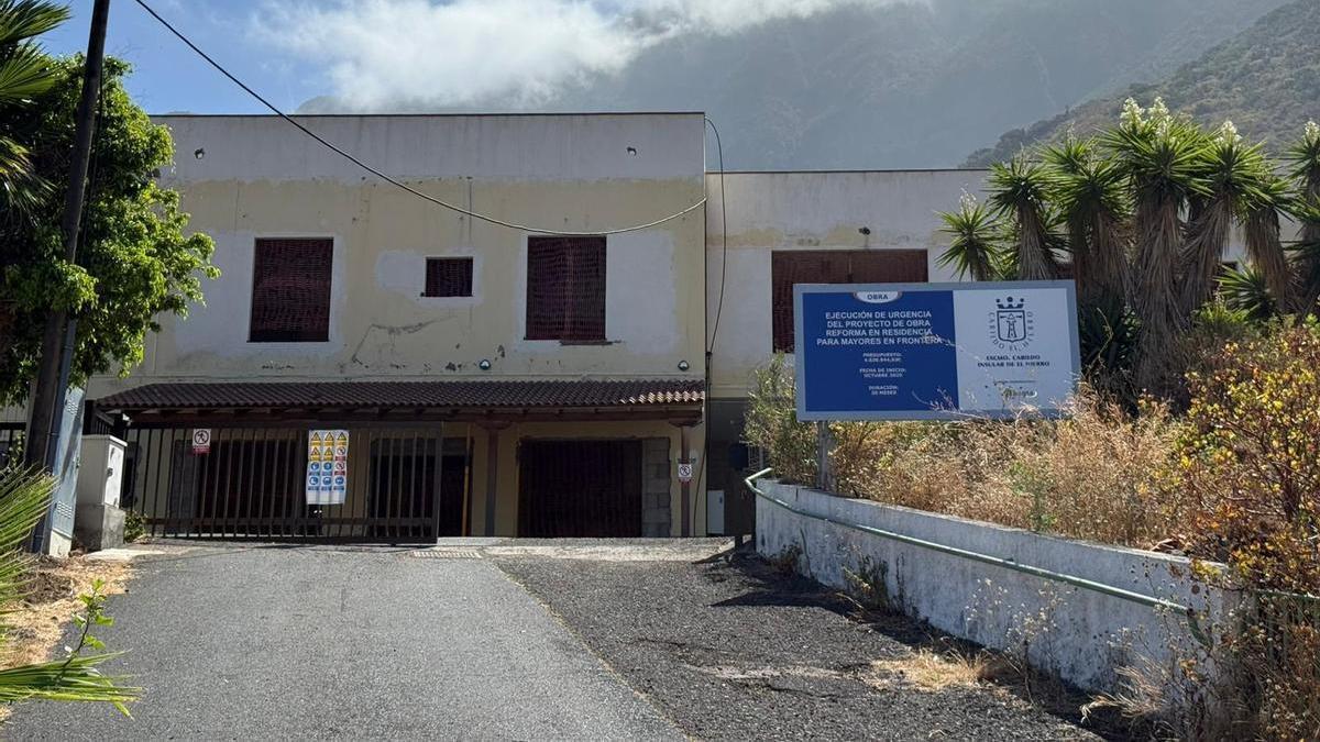 Fachada de la Residencia de Mayores de Frontera.