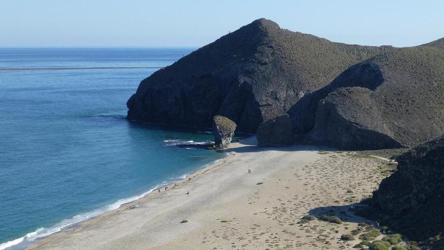 Un muerto y un herido en el desembarco de una patera en Almería