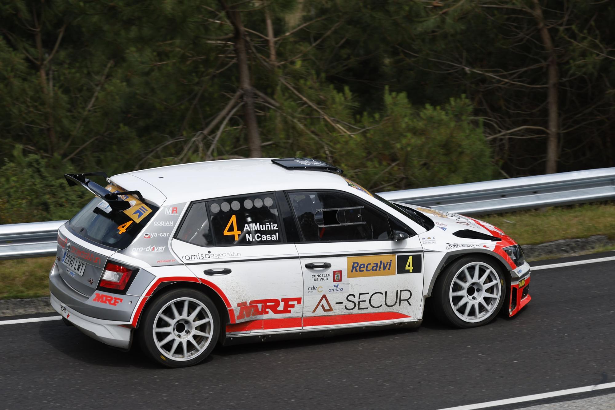 Velocidad de vértigo y curvas imposibles en el Rallye Rías Baixas