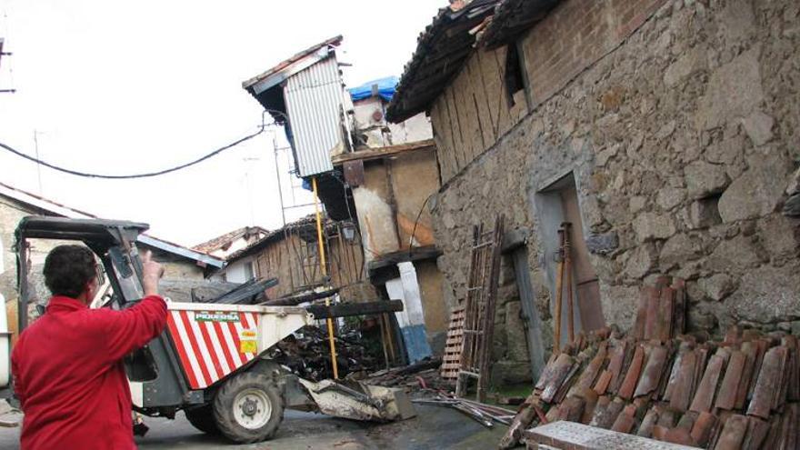 Fallece una anciana en el incendio de su vivienda en Villanueva de la Vera