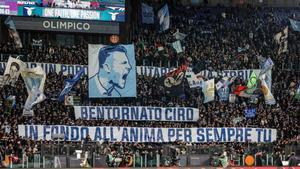 Tifo de los aficionados de la Lazio en homenaje a Ciro Immobile en el Olímpico