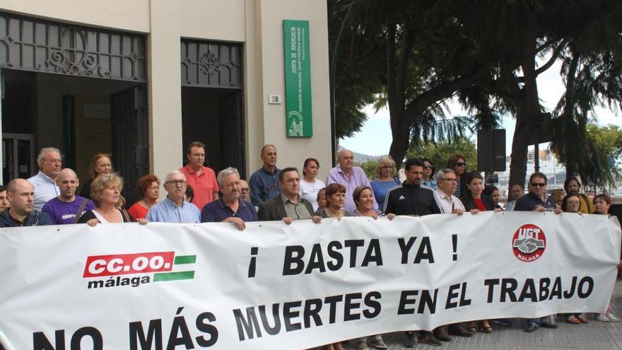 Imagen de la concentración de los sindicatos, ayer en Málaga.